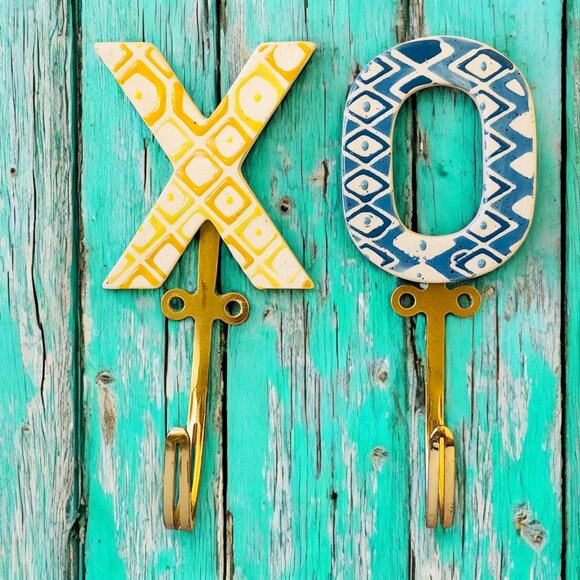 Decorative Ceramic + Metal Wall Mount Hooks Letters X + O - Picture 1 of 7